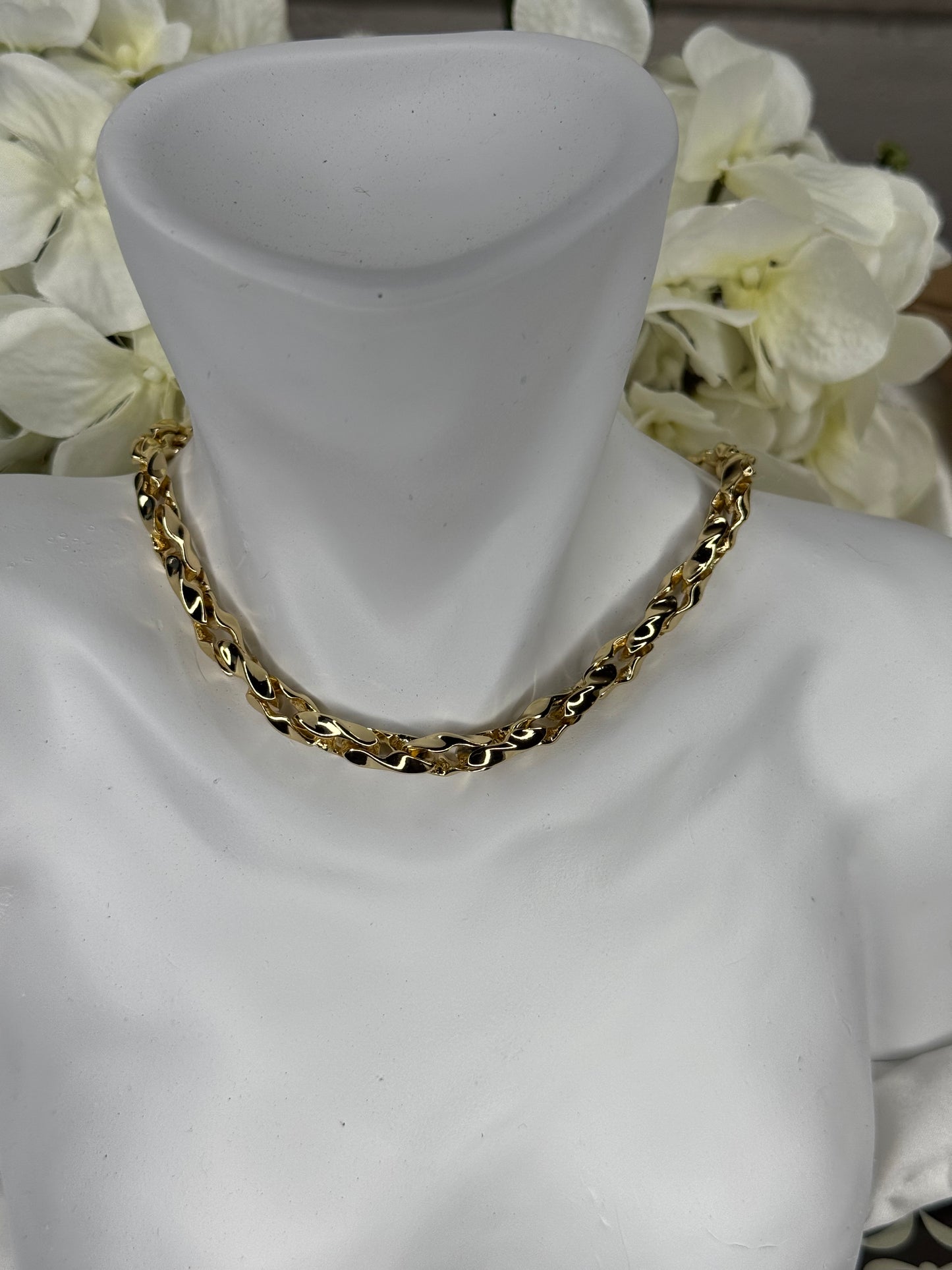 Bold Chain Set