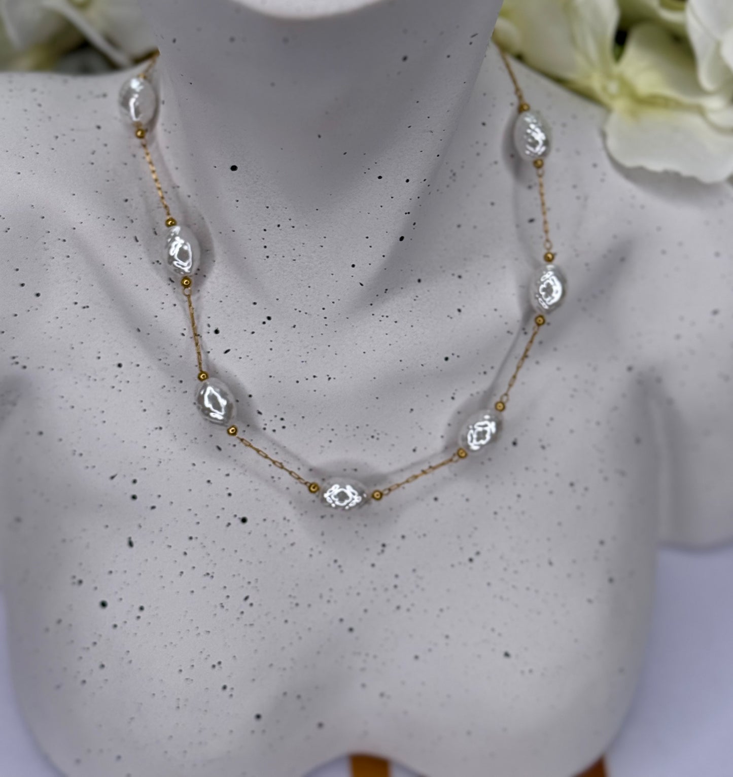 Oval Pearl Necklace