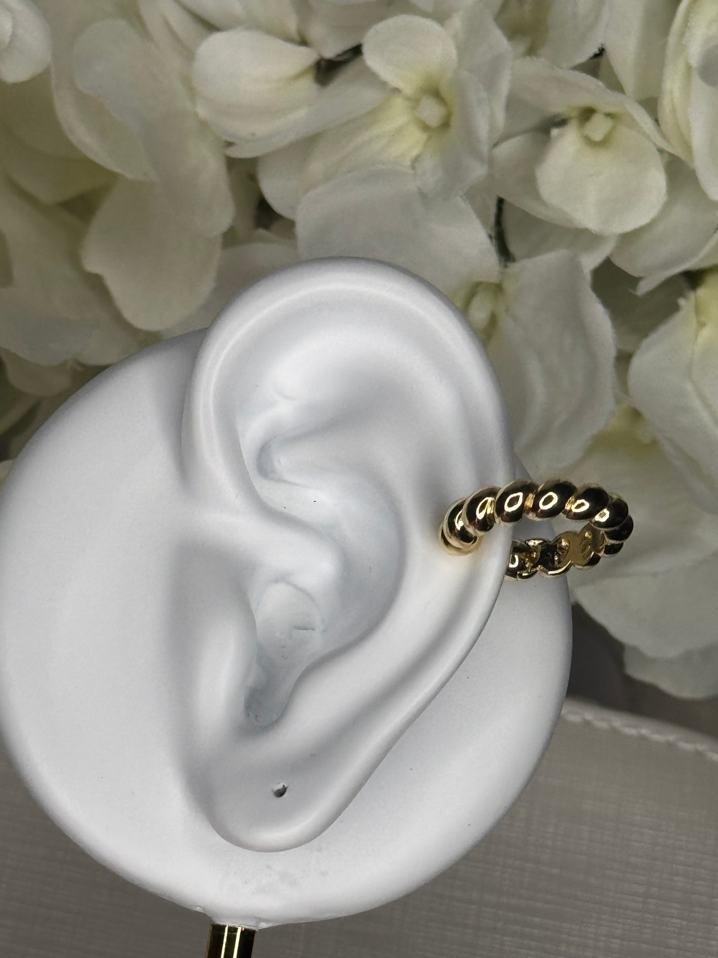 Twist Ear Cuff